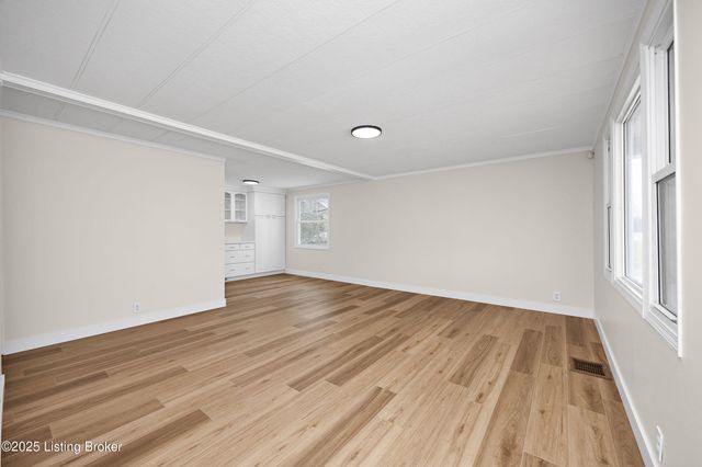 2050 Woodlawn Rd, Bardstown, KY 40004