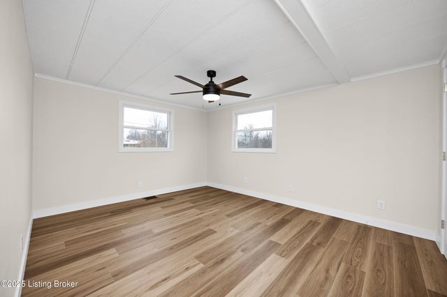 2050 Woodlawn Rd, Bardstown, KY 40004