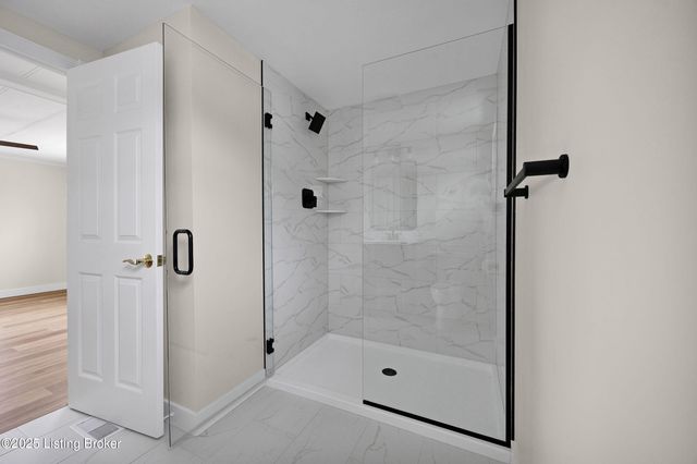 2050 Woodlawn Rd, Bardstown, KY 40004