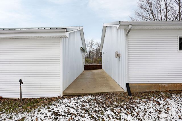 2050 Woodlawn Rd, Bardstown, KY 40004