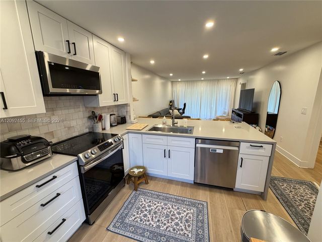844 Banks Road, Coconut Creek, FL 33063