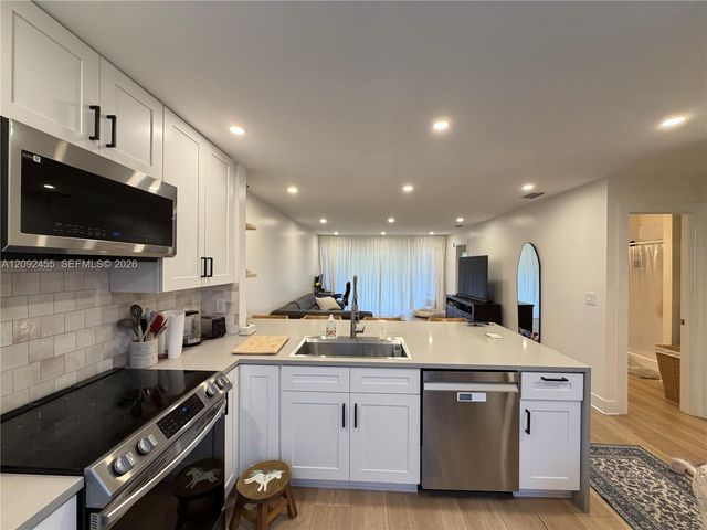 844 Banks Road, Coconut Creek, FL 33063
