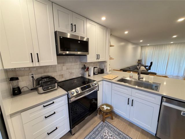 844 Banks Road, Coconut Creek, FL 33063