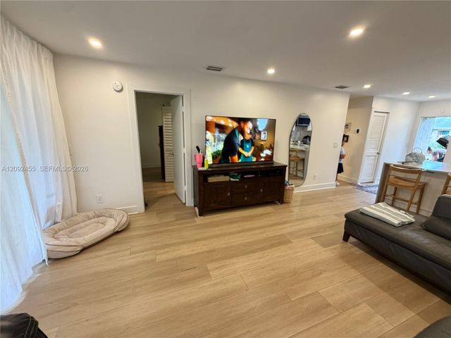 844 Banks Road, Coconut Creek, FL 33063