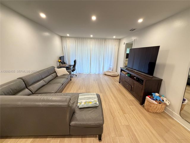 844 Banks Road, Coconut Creek, FL 33063