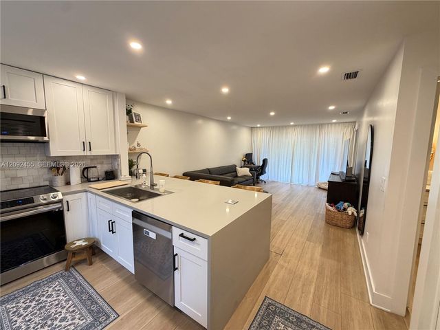 844 Banks Road, Coconut Creek, FL 33063