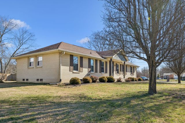 601 Denver Dr, Hermitage, TN 37076