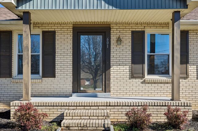 601 Denver Dr, Hermitage, TN 37076