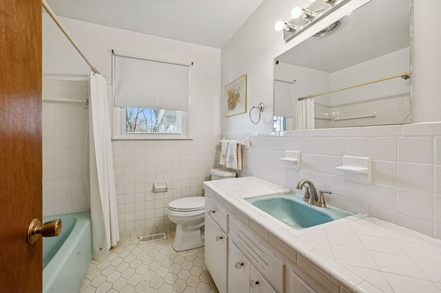 601 Denver Dr, Hermitage, TN 37076