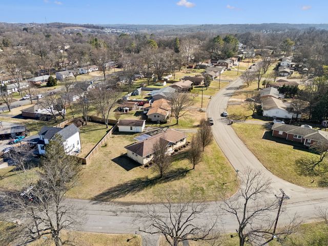 601 Denver Dr, Hermitage, TN 37076