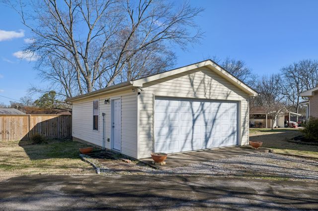 601 Denver Dr, Hermitage, TN 37076