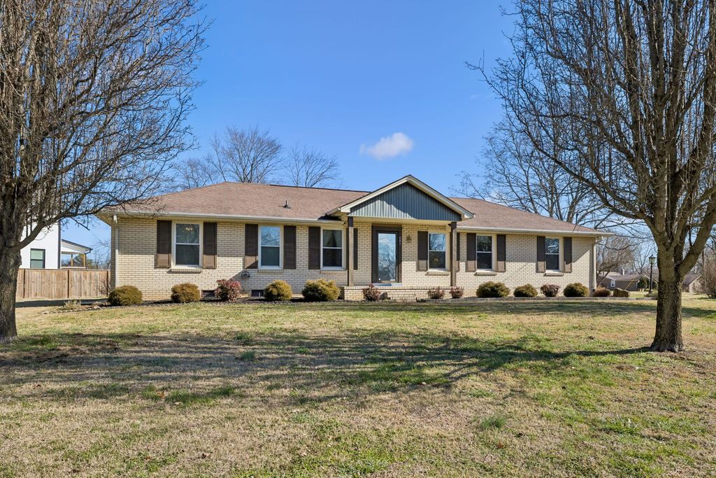 601 Denver Dr, Hermitage, TN 37076