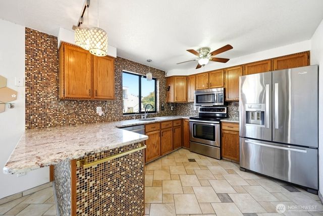 1011 N 28th Place, Renton, WA 98056
