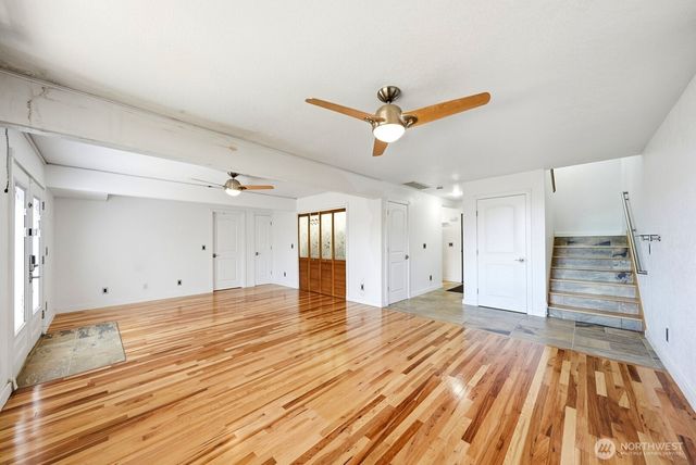 1011 N 28th Place, Renton, WA 98056