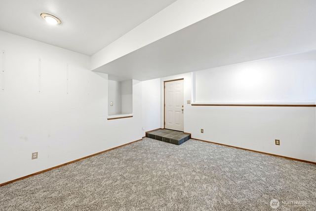 1011 N 28th Place, Renton, WA 98056