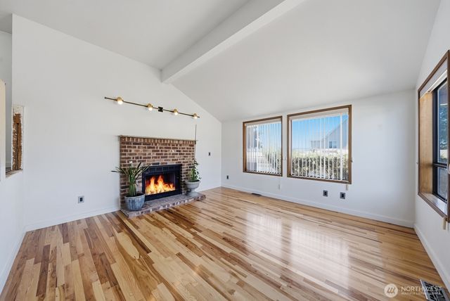 1011 N 28th Place, Renton, WA 98056