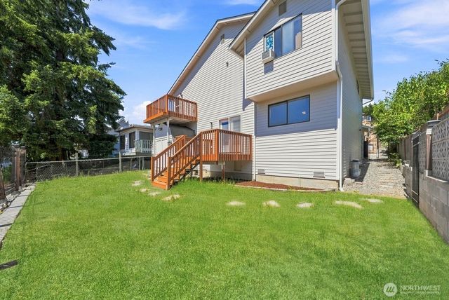 1011 N 28th Place, Renton, WA 98056