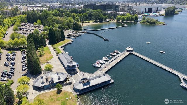 1011 N 28th Place, Renton, WA 98056