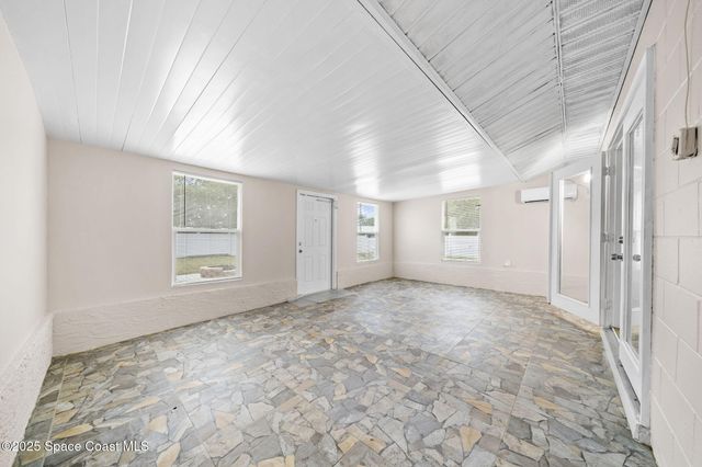 502 Black Horse Street SE, Palm Bay, FL 32909