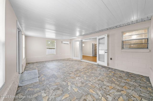 502 Black Horse Street SE, Palm Bay, FL 32909