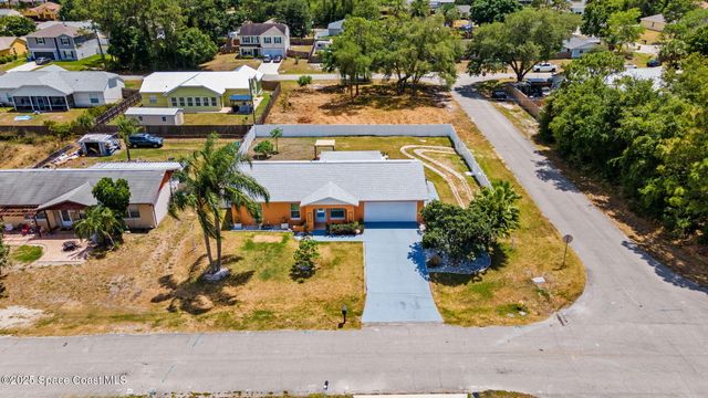 502 Black Horse Street SE, Palm Bay, FL 32909