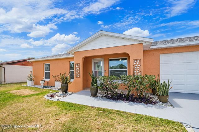 502 Black Horse Street SE, Palm Bay, FL 32909