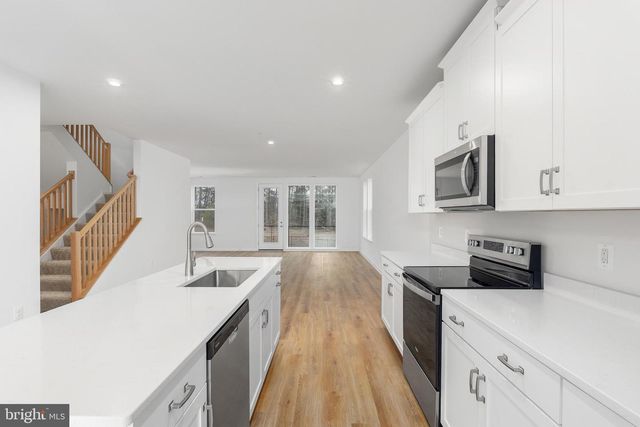 2550 NEABSCO COMMON PL, Woodbridge, VA 22191