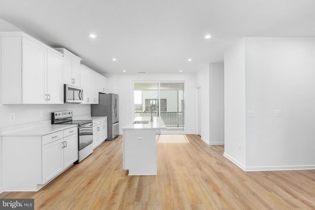 2550 NEABSCO COMMON PL, Woodbridge, VA 22191