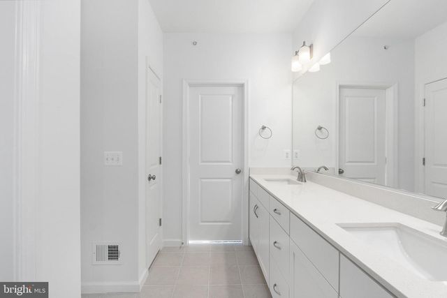 2550 NEABSCO COMMON PL, Woodbridge, VA 22191