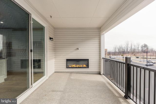 2550 NEABSCO COMMON PL, Woodbridge, VA 22191