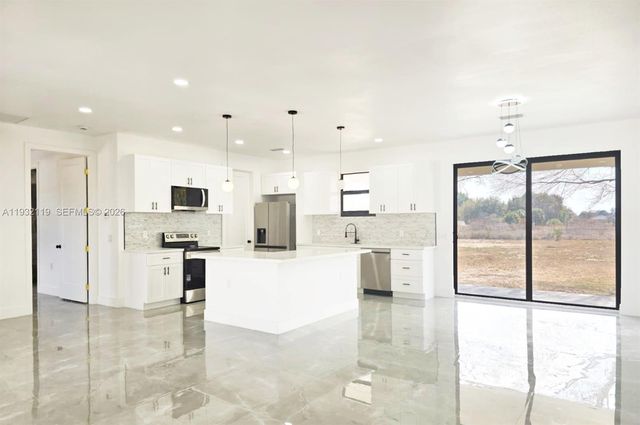 430 Bald Cypress Ave, Clewiston, FL 33440