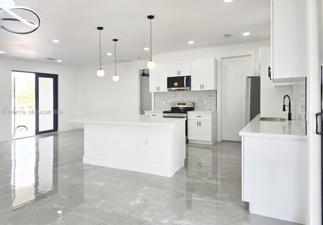 430 Bald Cypress Ave, Clewiston, FL 33440