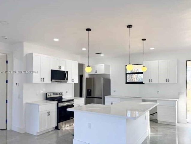 430 Bald Cypress Ave, Clewiston, FL 33440