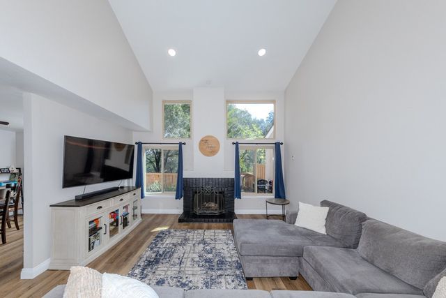 6597 E Camino Vista 2, Anaheim Hills, CA 92807