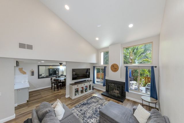 6597 E Camino Vista 2, Anaheim Hills, CA 92807