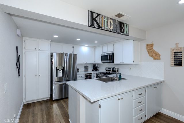 6597 E Camino Vista 2, Anaheim Hills, CA 92807