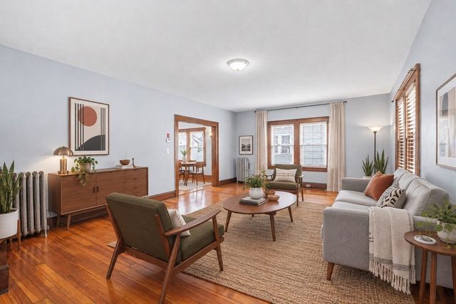 55 Elmwood Ave, Holyoke, MA 01040