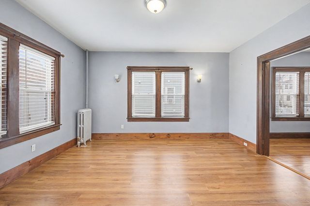 55 Elmwood Ave, Holyoke, MA 01040