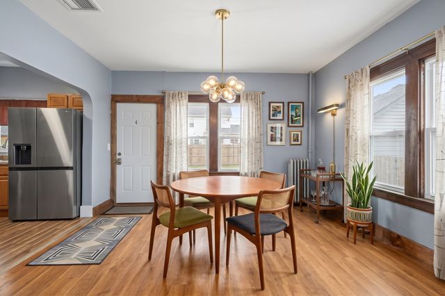55 Elmwood Ave, Holyoke, MA 01040