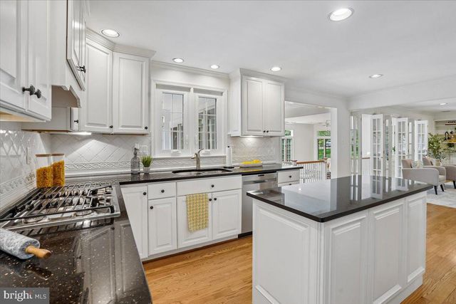 911 RAIL CT, Mclean, VA 22102