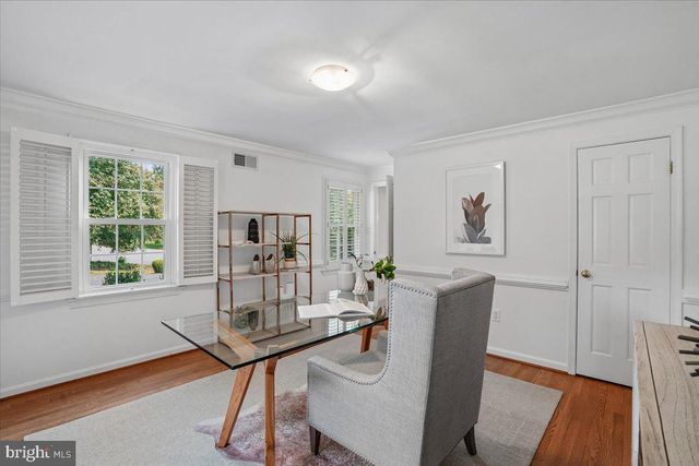 911 RAIL CT, Mclean, VA 22102