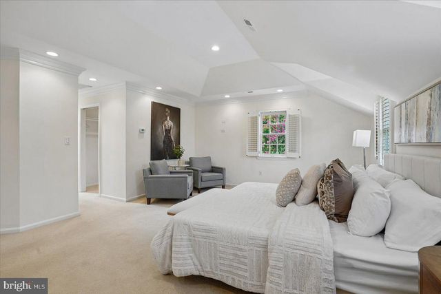 911 RAIL CT, Mclean, VA 22102