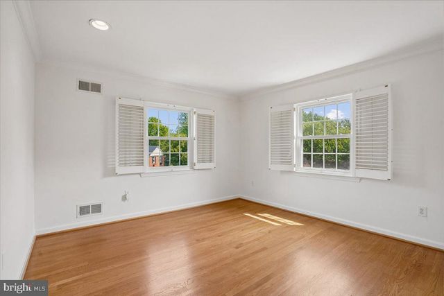911 RAIL CT, Mclean, VA 22102