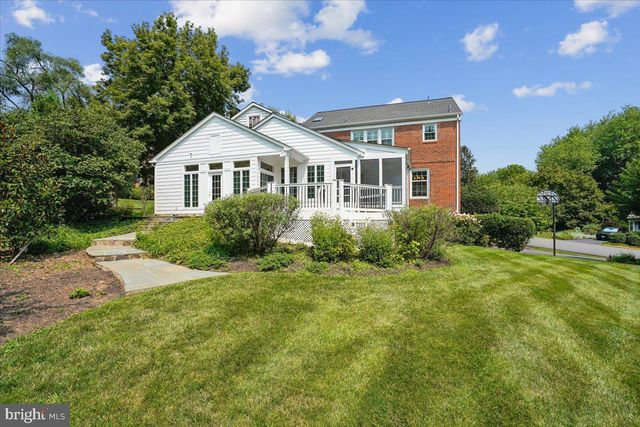 911 RAIL CT, Mclean, VA 22102