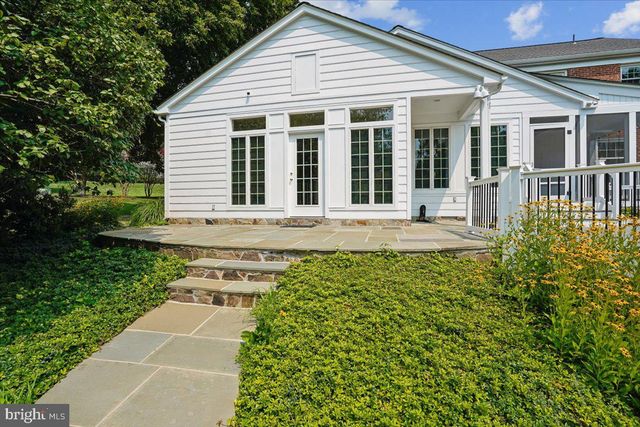 911 RAIL CT, Mclean, VA 22102