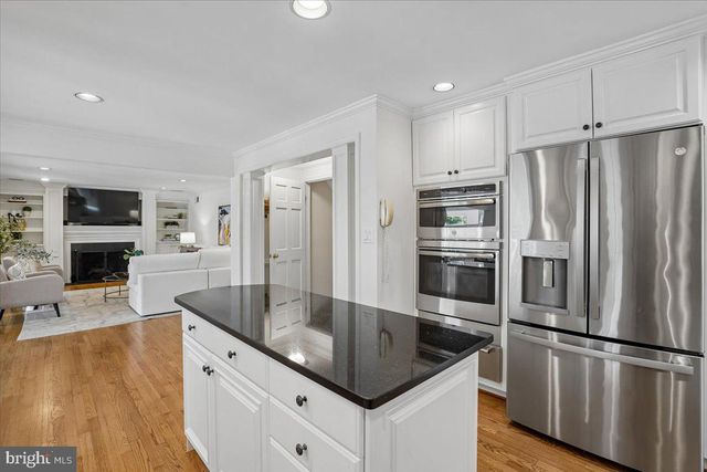 911 RAIL CT, Mclean, VA 22102