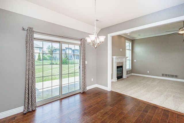 6401 COBBLE CREEK DR, Columbia, MO 65201