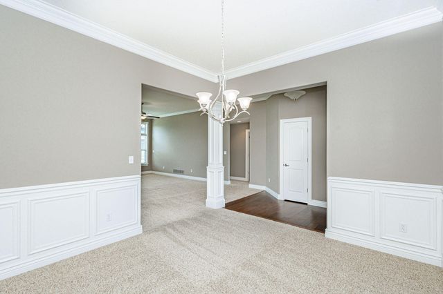 6401 COBBLE CREEK DR, Columbia, MO 65201