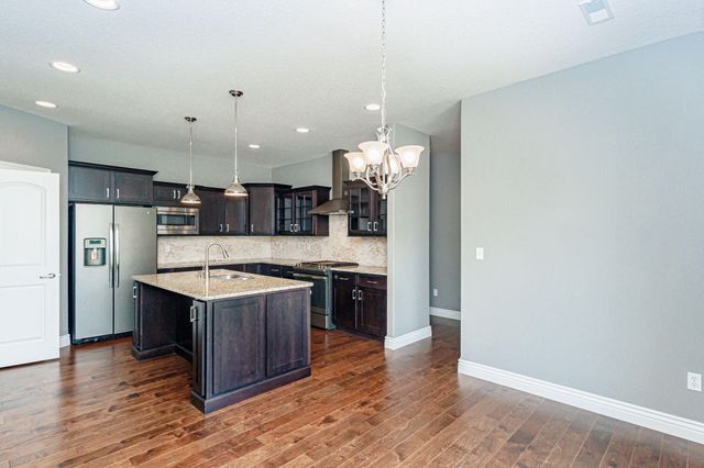 6401 COBBLE CREEK DR, Columbia, MO 65201