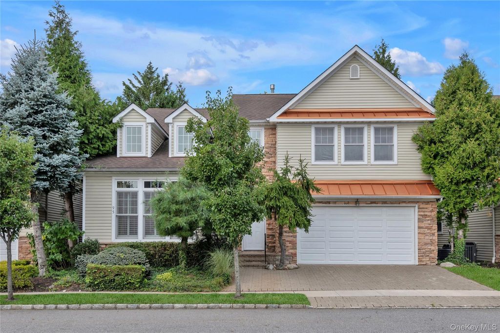 95 W Overlook, Port Washington, NY 11050 — exterior